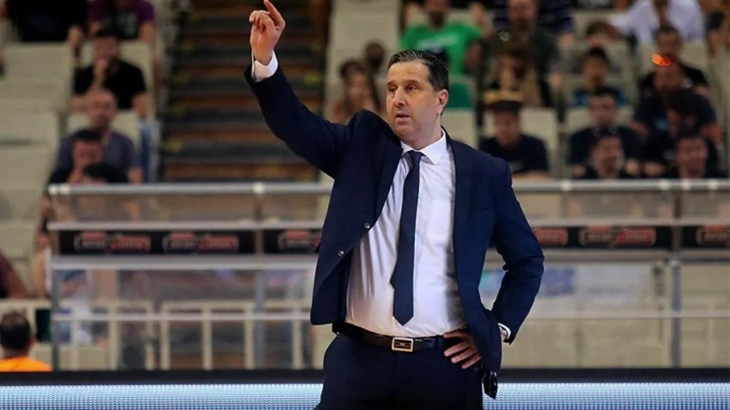 ΠΑΟΚ: Ανανέωσε το συμβόλαιο του Τακιανού