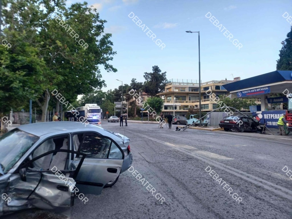 Σοβαρό τροχαίο στην Κηφισίας – Στο ύψος της Κηφισιάς (pics)