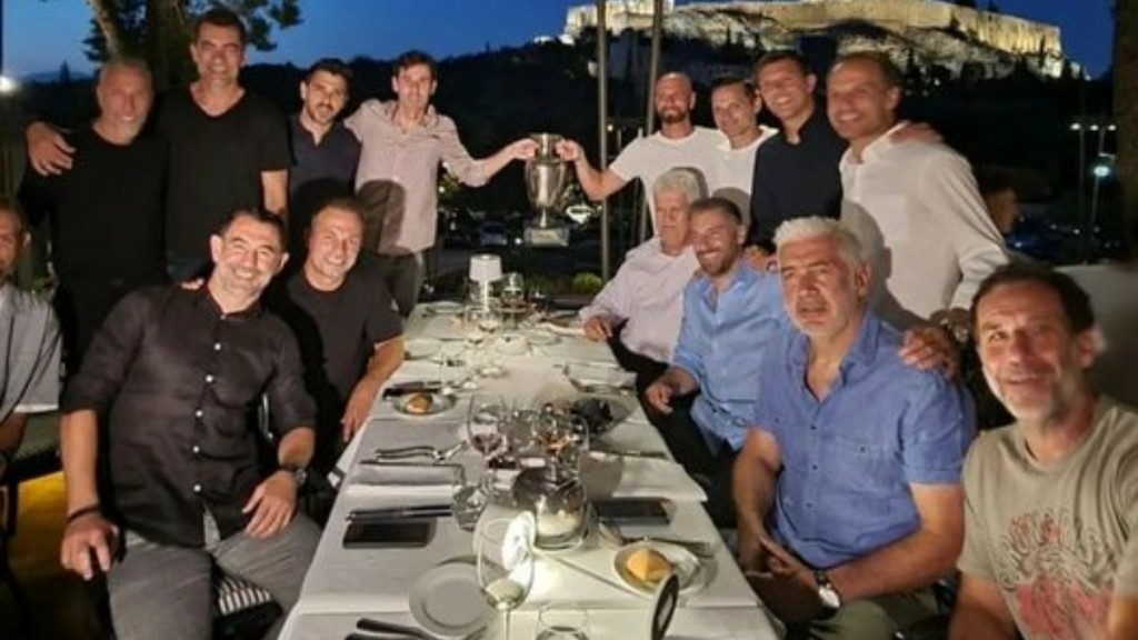 Euro 2004: Reunion παιχτών με θέα την Ακρόπολη
