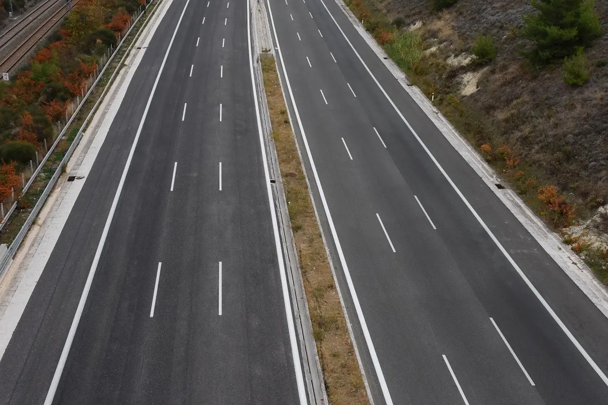 Αποκαταστάθηκε η κυκλοφορία των οχημάτων στη νέα εθνική οδό Αθηνών-Κορίνθου, στο ρεύμα προς Αθήνα