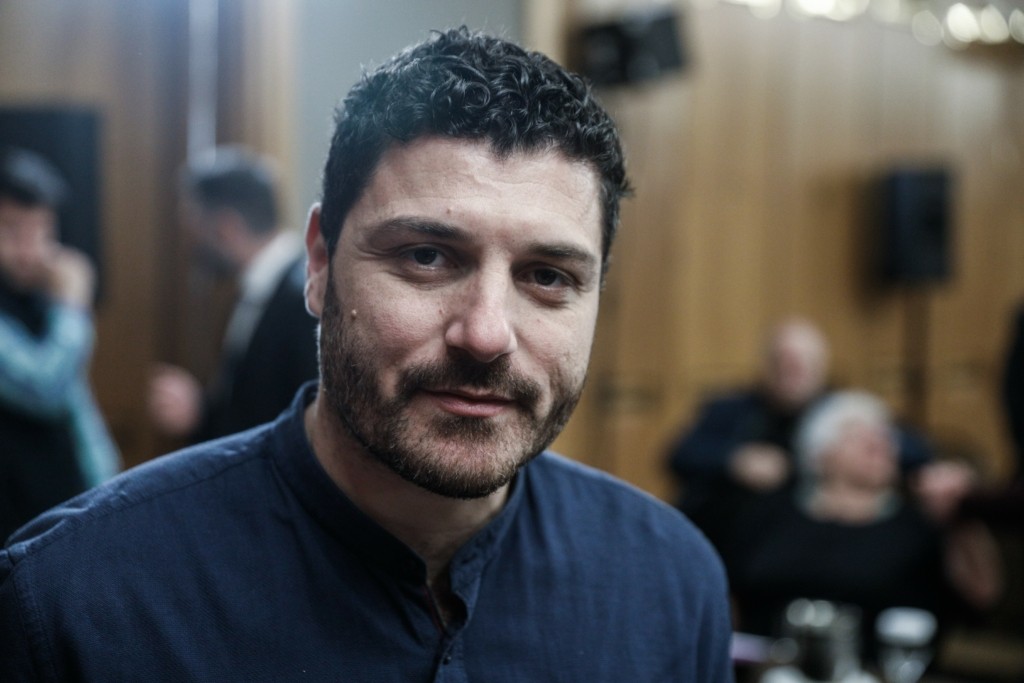 Διονύσης Τεμπονέρας: Ποιος είναι ο γιος του δολοφονηθέντα Νίκου Τεμπονέρα που διεκδικεί την προεδρία του ΣΥΡΙΖΑ