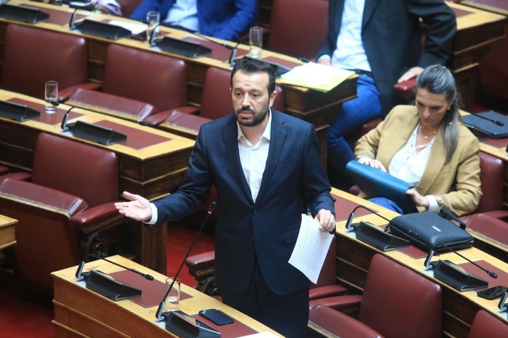 Νίκος Παππάς: «Ποια άρθρα του συντάγματος θέλετε να αλλάξετε; Μην αναζητήσετε πλειοψηφίες αναθεώρησης στην ακροδεξιά»