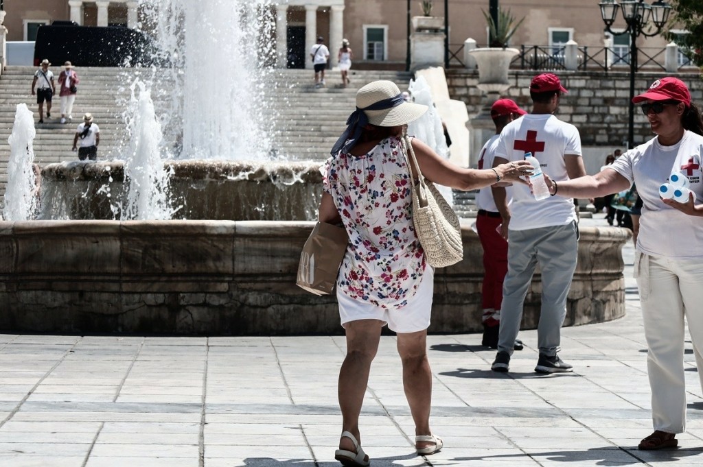 Με μελτέμια και νέο κύμα καύσωνα έρχεται ο Αύγουστος – Που θα «χτυπήσουν» 40αρια