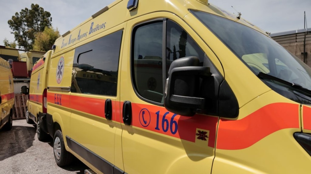 Σοβαρό τροχαίο στη Νέα Σμύρνη – Τραυματίστηκαν δυο άτομα