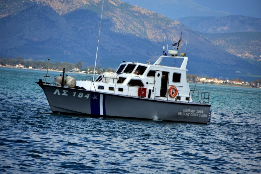 Λιμενικό: Επιχειρήσεις για την διάσωση και μεταφορά εκατοντάδων μεταναστών που εντοπίστηκαν νότια της Κρήτης