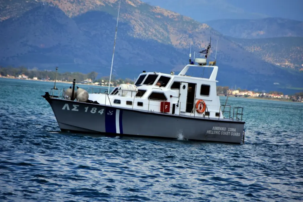 Πέραμα: Γυναίκα έπεσε στη θάλασσα από φέρι μποτ