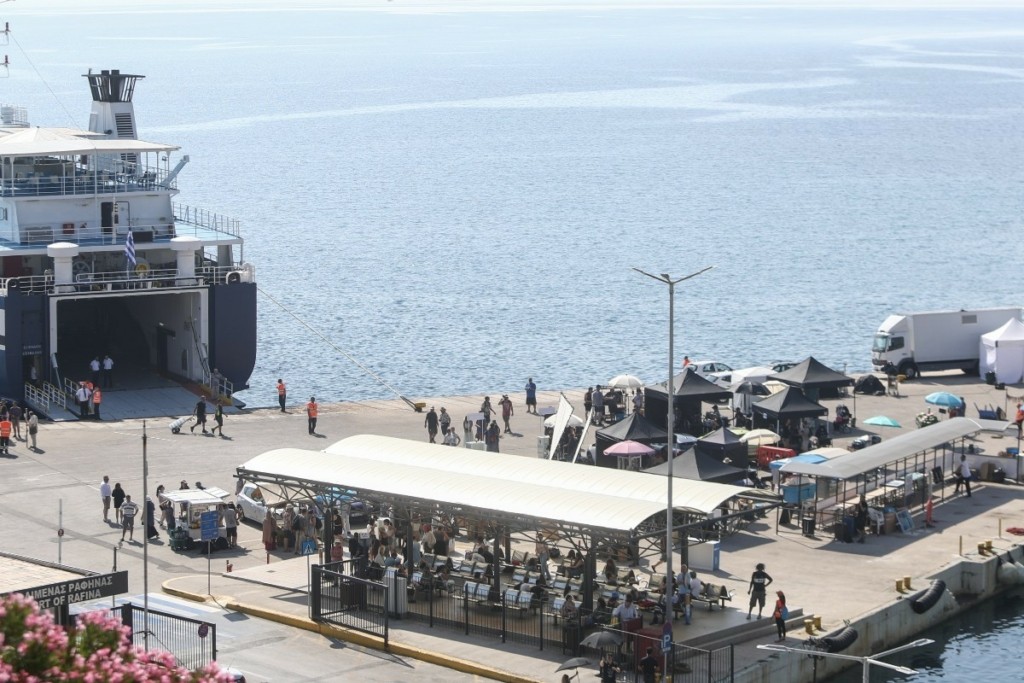 Ραφήνα: 89χρονος αυτοκτόνησε στο λιμάνι – Τι έγραφε το σημείωμα που άφησε
