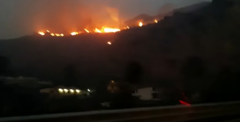 Σε πύρινο κλοιό και η Σικελία – Πάνω από 50 τα μέτωπα