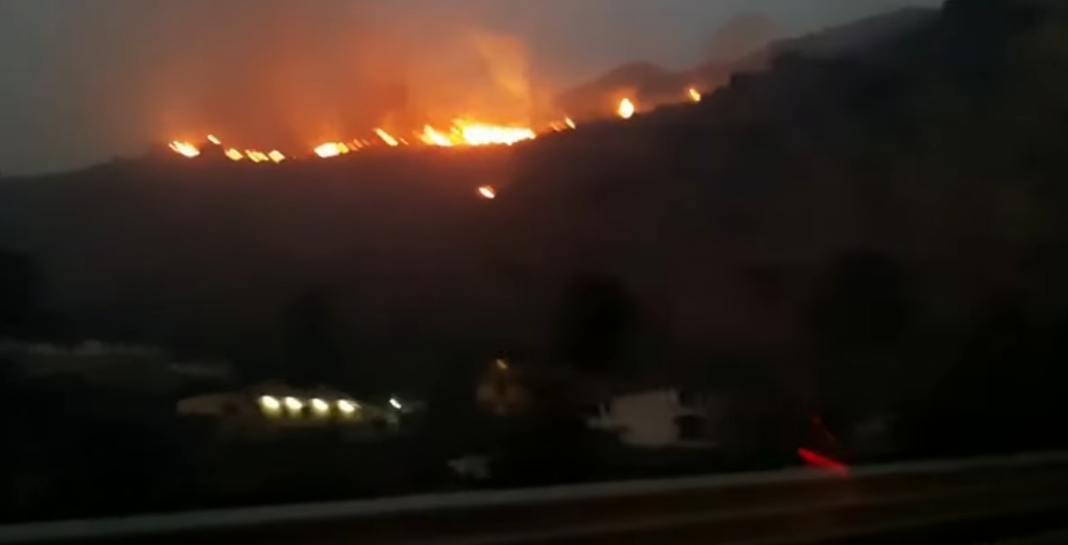Φωτιά στη Σικελία