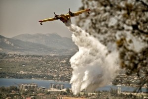 Φωτιά στη Νεοχωρούδα Θεσσαλονίκης: Ήχησε το 112, έχουν σπεύσει και εναέριες δυνάμεις