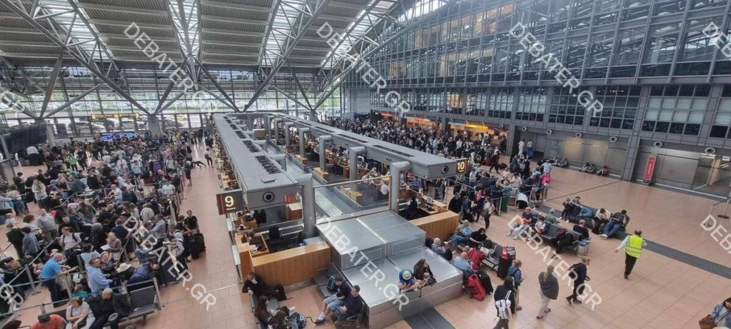 Χάος στο Αμβούργο: Ακτιβιστές ξάπλωσαν στην πίστα του αεροδρομίου και εμποδίζουν τα αεροπλάνα (pics)