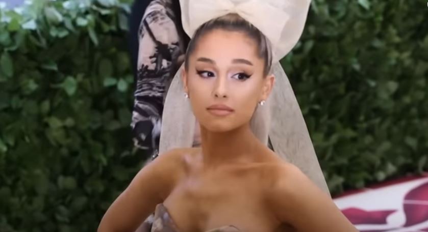 Χώρισε η Ariana Grande με τον Ντάλτον Γκόμεζ μετά από δύο χρόνια γάμου