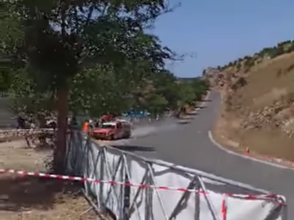 Δημητσάνα: Βίντεο σοκ από ατύχημα σε αγώνα ράλι – Δύο παιδιά ανάμεσα στους τραυματίες