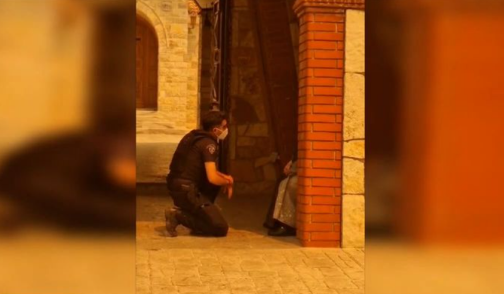 Δραματικές διασώσεις από την ΕΛΑΣ στη Μάνδρα – “Πάμε θα καούμε!”