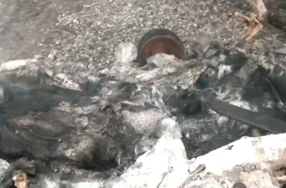 Φωτιά στο Βελεστίνο: Έλιωσε το τροχόσπιτο μέσα στο οποίο βρέθηκε απανθρακωμένη η άτυχη ηλικιωμένη – Εικόνες σοκ