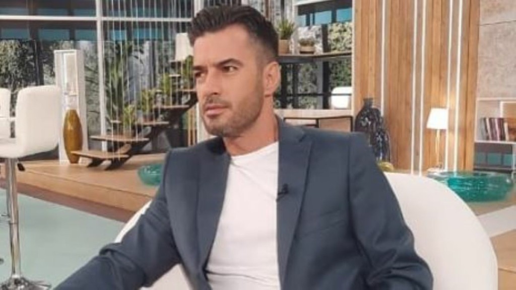 Όταν ο Γιάννης Τσιμιτσέλης είχε σχέση με την αδερφή της Τζούλιας Αλεξανδράτου – Οι δημόσιες εμφανίσεις και οι τρυφερές στιγμές (pics)