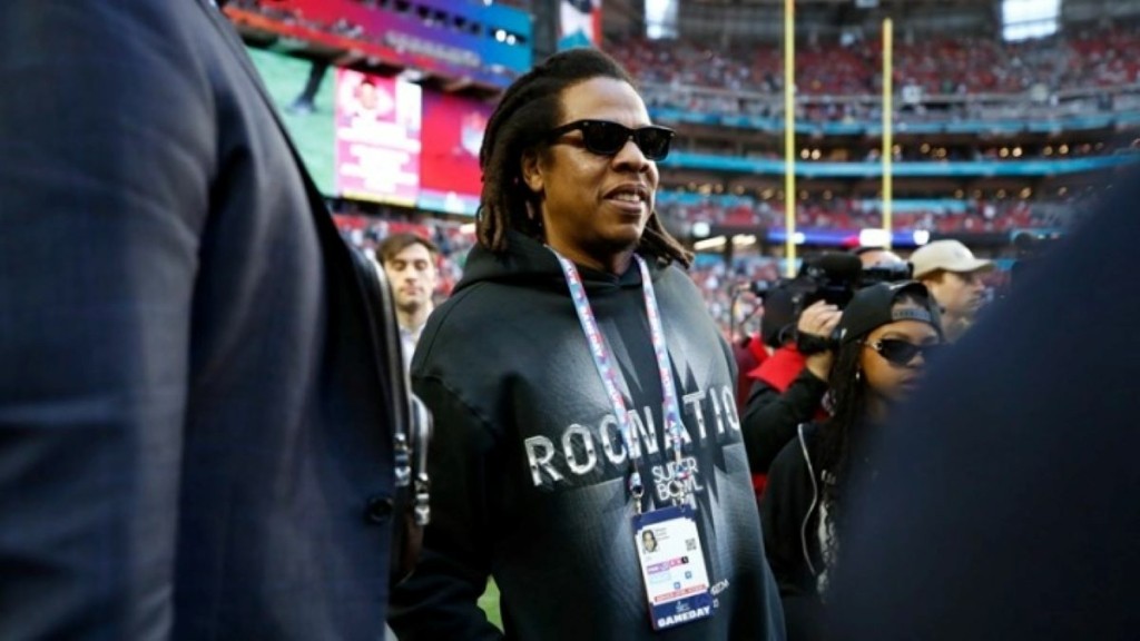 Ο Jay Z χόρεψε με τη μητέρα του στη συναυλία της Beyoncé