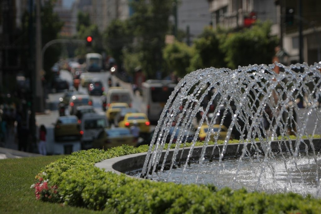 Καύσωνας “Κλέων”: Επικαιροποιήθηκε το Έκτακτο Δελτίο της ΕΜΥ – Πού θα “χτυπήσουν” 41 βαθμοί