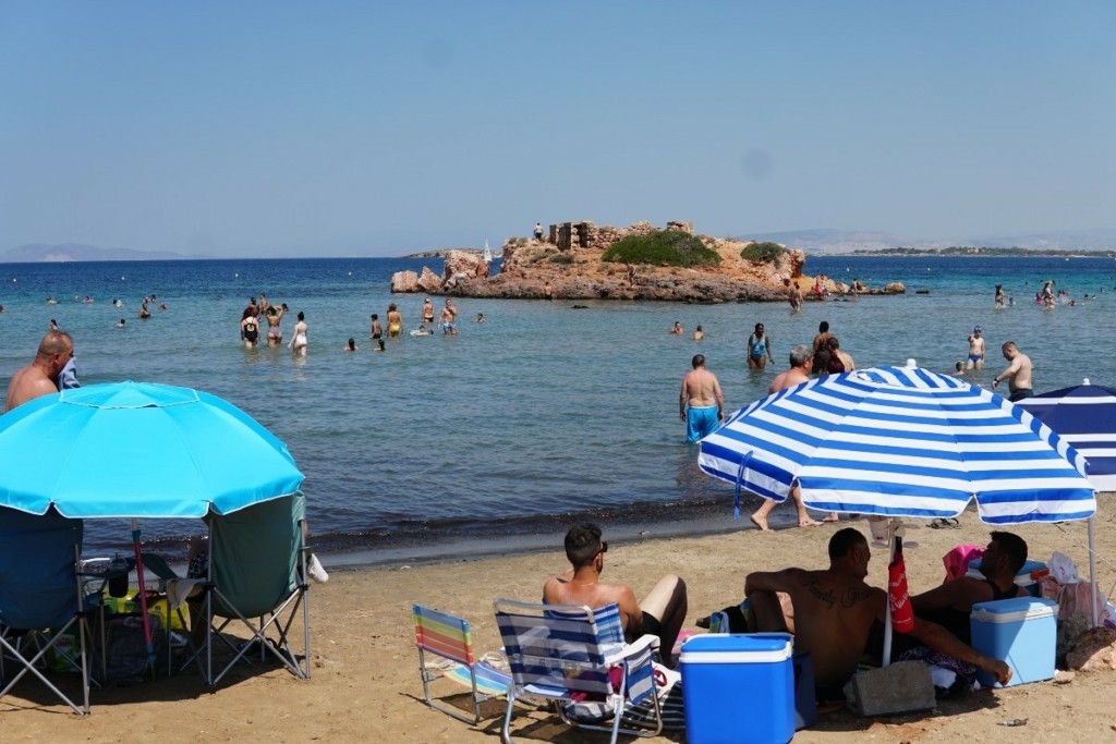 Νέο έκτακτο δελτίο της ΕΜΥ: Καύσωνας με 44αρια από Πέμπτη – Άνεμοι 7 μποφόρ σήμερα και αύριο