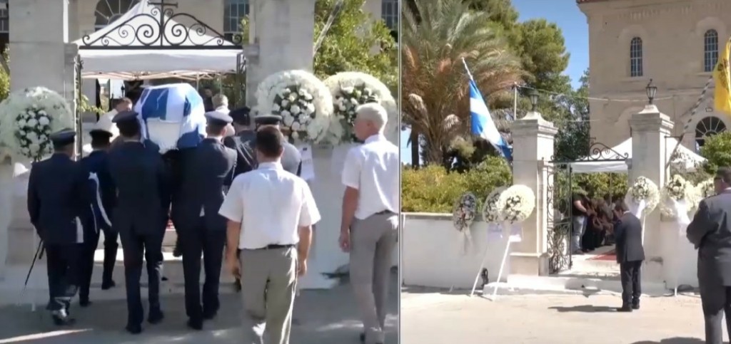 Σπαραγμός στην κηδεία του σμηναγού Χρήστου Μουλά – Το τελευταίο αντίο στον πιλότο του μοιραίου Canadair – Δεν άντεξε η σύζυγός του