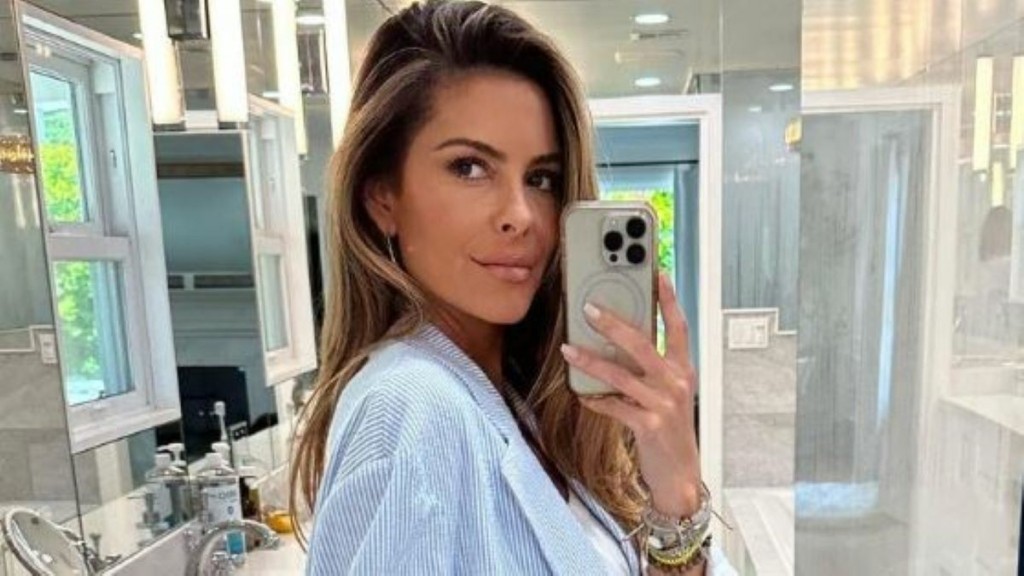 Η Mαρία Μενούνος αποκάλυψε πως ο όγκος που είχε διπλασιάστηκε λόγω αδιαφορίας των γιατρών (vid)