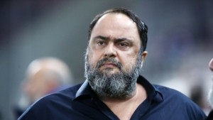 Ολυμπιακός: Στο Ρέντη ο Μαρινάκης – Συνάντηση με Μεντιλιμπάρ και παίκτες μετά την ισοπαλία με τον Λεβαδειακό