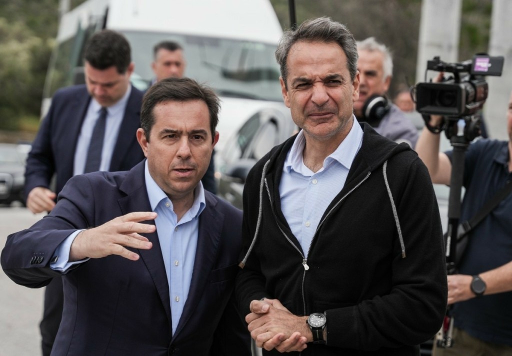 «Όχι» Μητσοτάκη στην έφιππη αστυνομία του Μηταράκη