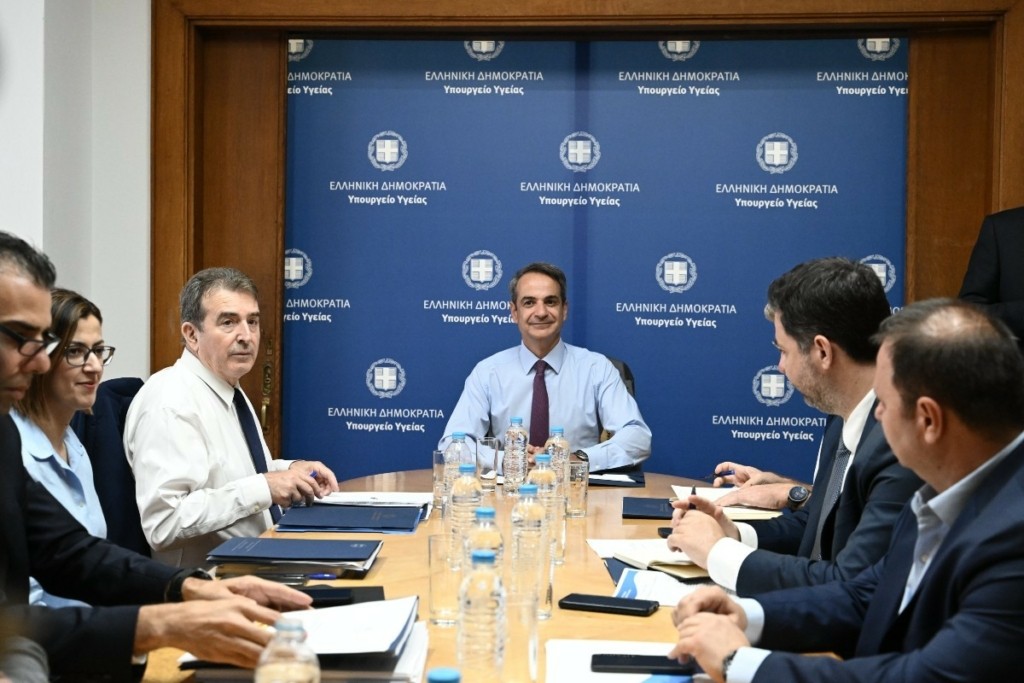 Κυριάκος Μητσοτάκης: Η πρώτη λύση για το ΕΚΑΒ – Μεικτά πληρώματα με στελέχη των Ενόπλων Δυνάμεων και της Πυροσβεστικής