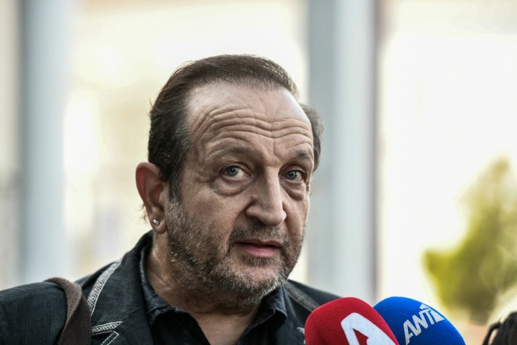 Σπύρος Μπιμπίλας: Έτσι σχολίασε την επιστροφή του Πέτρου Φιλιππίδη με το “50-50”