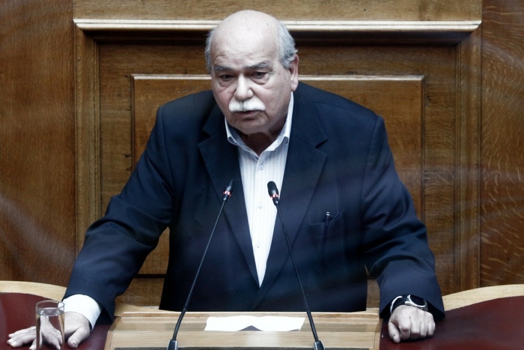 Βούτσης: Καμία σχέση του αστυνομικού με τον ΣΥΡΙΖΑ