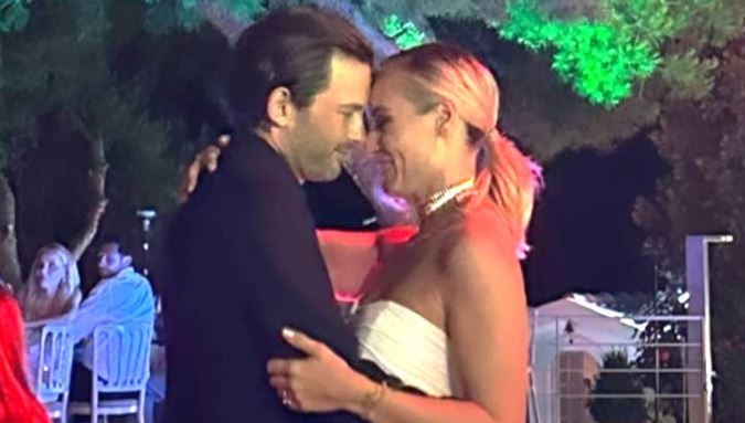 Νέες φωτογραφίες από τον γάμο της Ελεονώρας Μελέτη με τον Θοδωρή Μαροσούλη