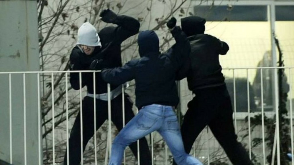 Οπαδικό επεισόδιο στον Άγιο Δημήτριο – Τραυματίστηκε διερχόμενη 44χρονη