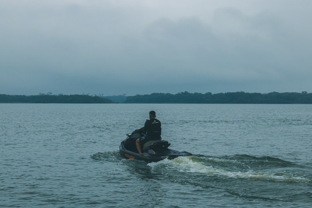 Λευκάδα: 50χρονος τραυματίστηκε με jet ski στον Κάστο