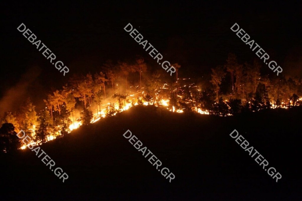 Εικόνες που συγκλονίζουν από τη Ρόδο – Συνεχείς οι αναζωπυρώσεις