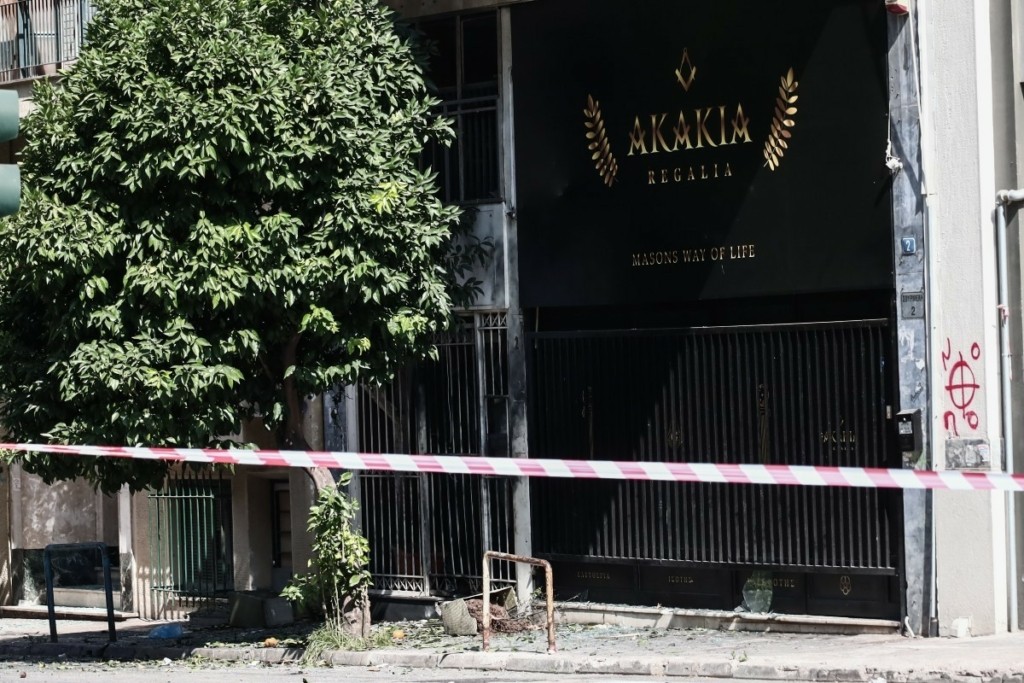 Συνελήφθη 61χρονος για την βόμβα στην Τεκτονική Στοά – Σε ποιες άλλες υποθέσεις εμπλέκεται