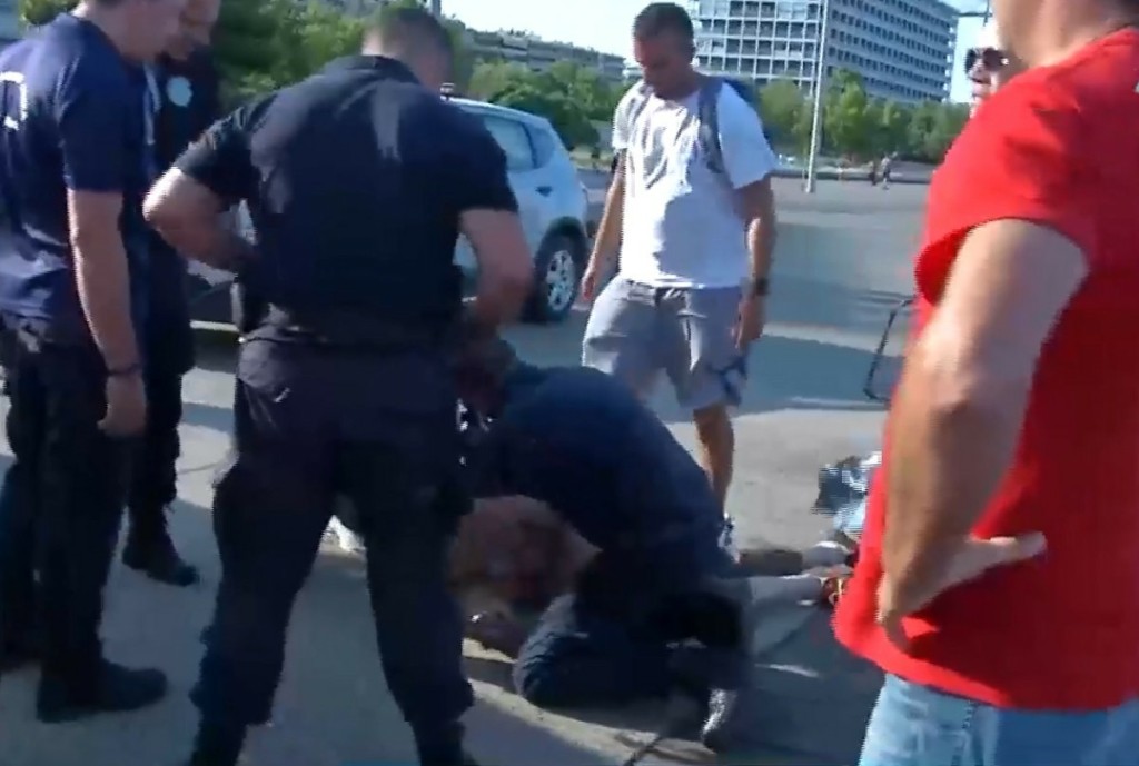 Συναγερμός στη Θεσσαλονίκη – Ηλικιωμένος έπεσε για άγνωστο λόγο στον Θερμαΐκό