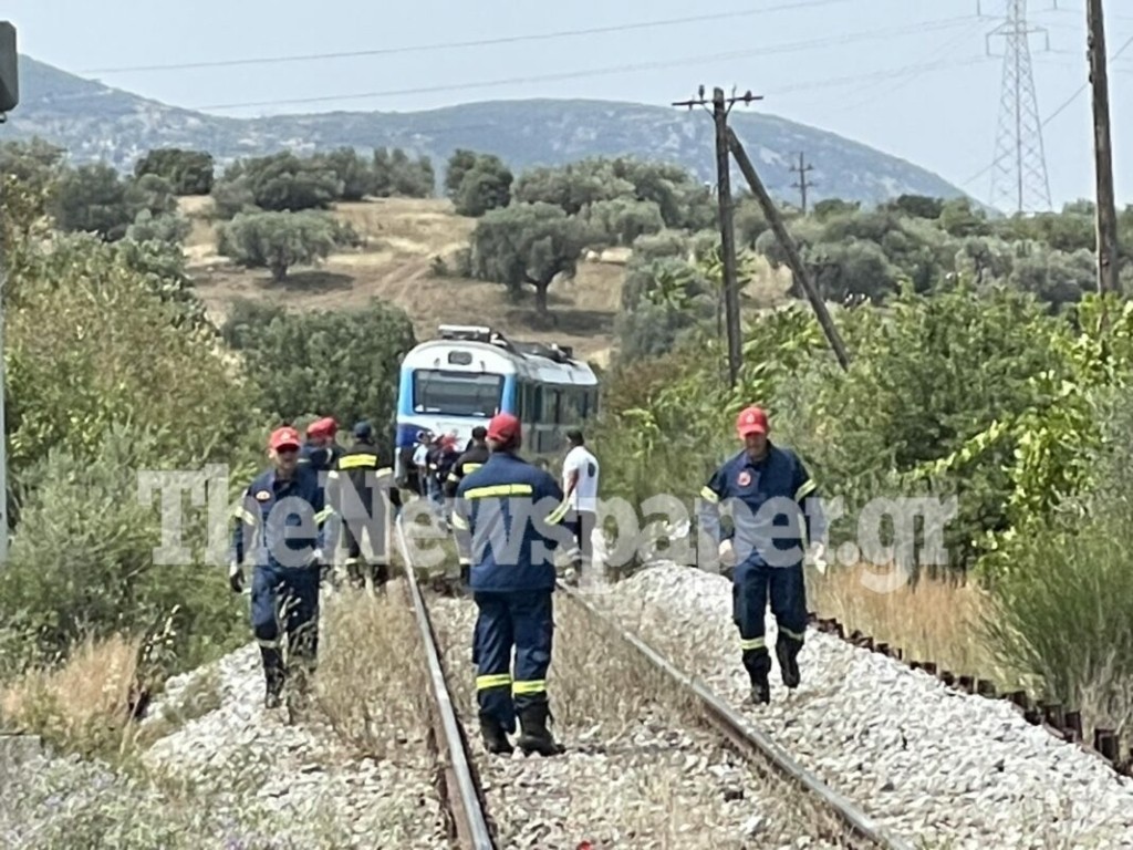Δυστύχημα με τρένο στον Βόλο – Συγκρούστηκε με μηχανή που παραβίασε τις μπάρες – Διαμελίστηκε ο αναβάτης (pics)