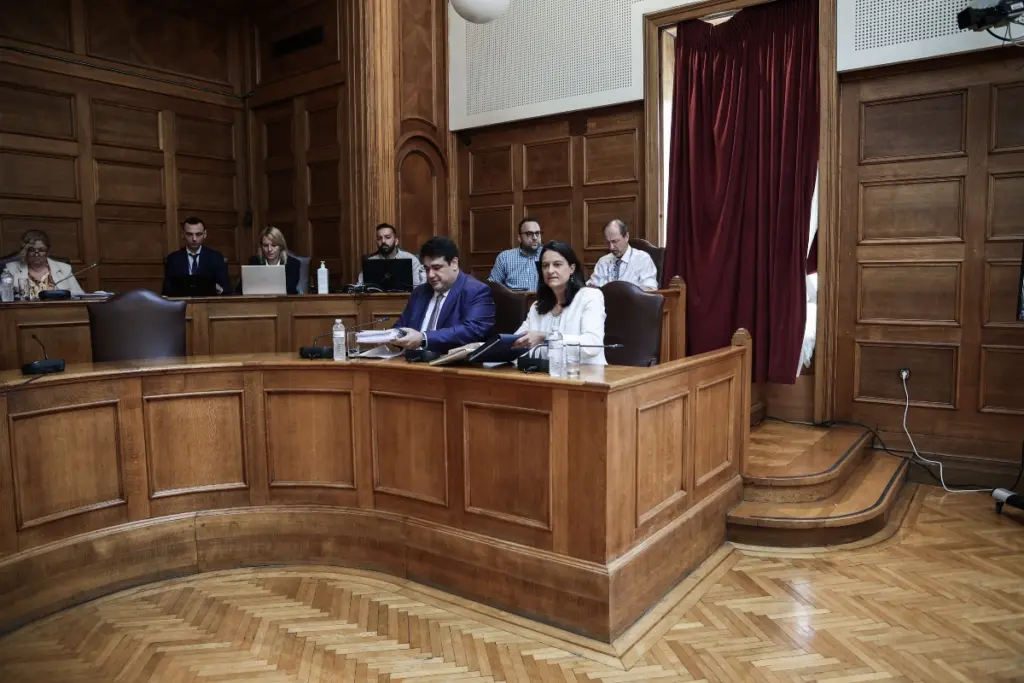 «Πράσινο φως» από την Επιτροπή της Βουλής στην ψήφο των αποδήμων