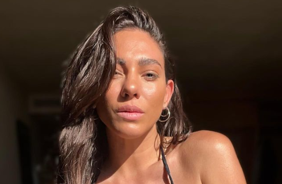 Η Ευρυδίκη Βαλαβάνη βάζει «φωτιά» στο Instagram με το καυτό μαγιό της (pics)