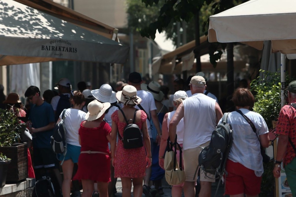 Ξεπέρασε τους 50 βαθμούς Κελσίου η αισθητή θερμοκρασία στο Μεσολόγγι – Αποπνικτική ατμόσφαιρα στην Αθήνα
