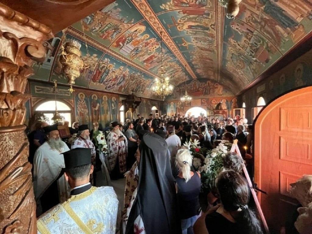 Ρόδος: Το ύστατο χαίρε στον 40χρονο εθελοντή πυροσβέστη (pics)