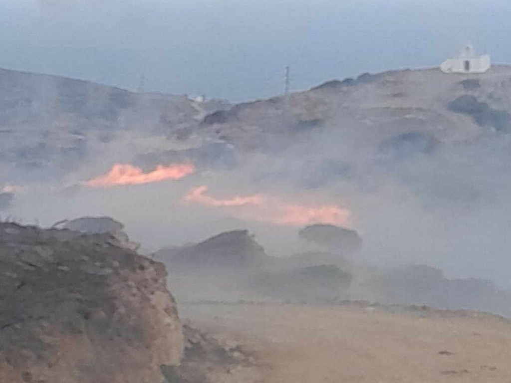 Φωτιά στην Άνδρο: Συνεχίζεται η πύρινη «κόλαση» – Φτάνουν ενισχύσεις
