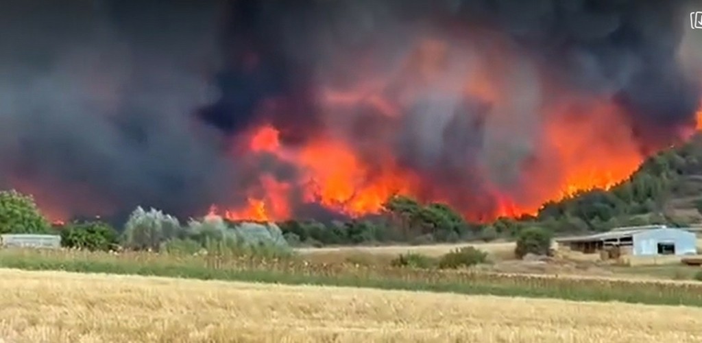 Φωτιά στην Αλεξανδρούπολη: Μήνυμα του 112 για εκκένωση της Αισύμης