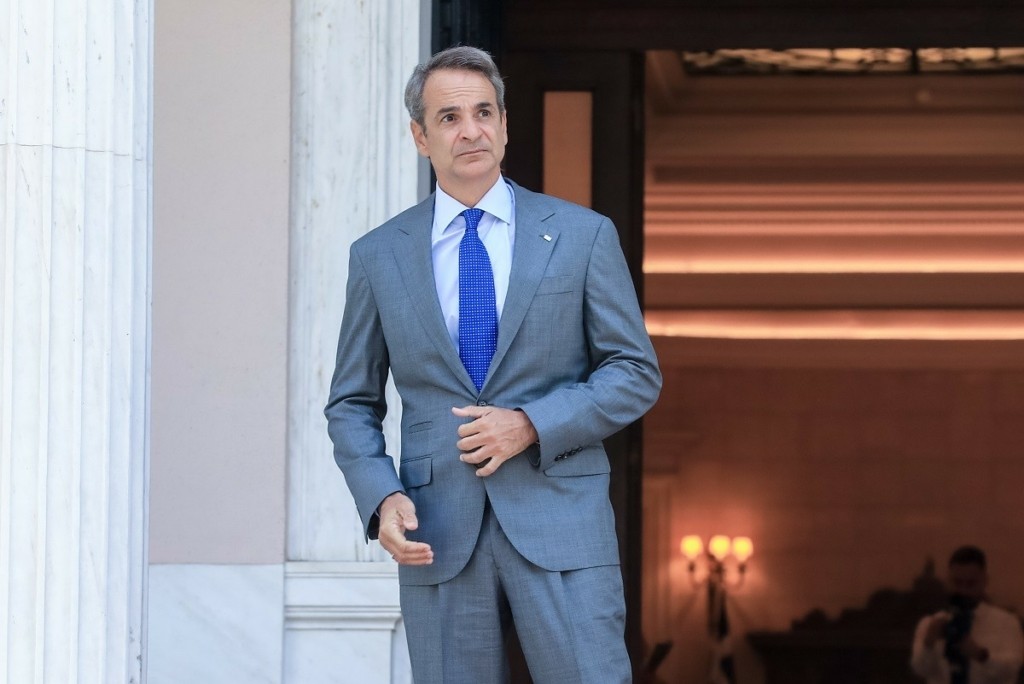 Στο Συντονιστικό Κέντρο Επιχειρήσεων ο Κυριάκος Μητσοτάκης