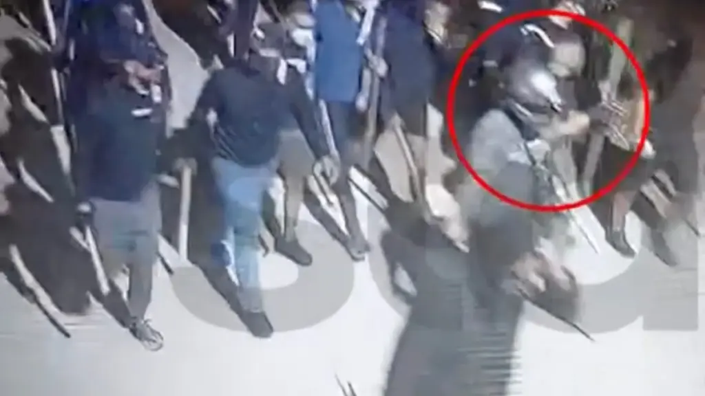 Νέο βίντεο – ντοκουμέντο πριν την δολοφονία του 29χρονου Μιχάλη – Αστυνομικοί ακολουθούσαν τους Κροάτες χούλιγκαν