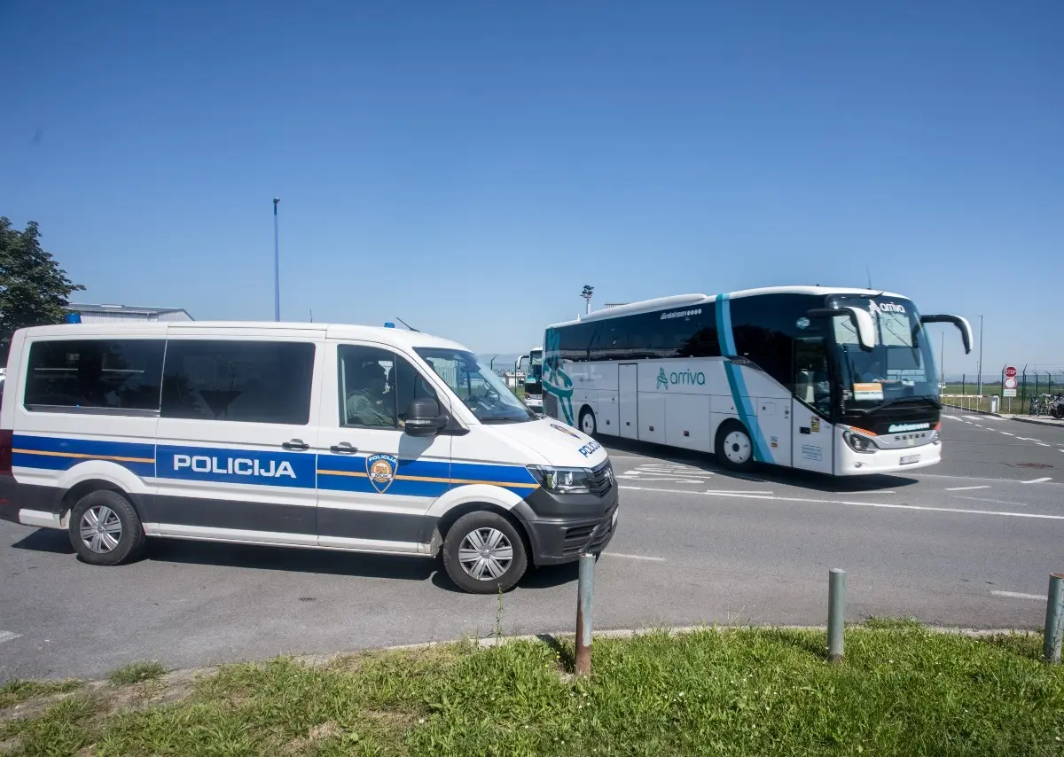 H AEK έφτασε στο Ζάγκρεμπ υπό Δρακόντεια μέτρα – Χαμός από Κροάτες για αγορά εισιτηρίων του αγώνα