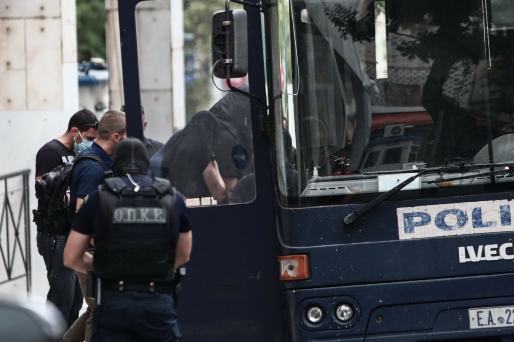 Νέα Φιλαδέλφεια: Ξεκίνησαν οι μεταγωγές των χούλιγκαν – Διάσπαρτοι σε φυλακές όλης της χώρας