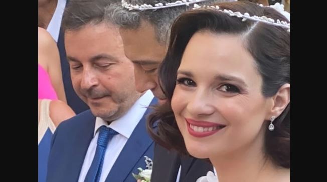 Ευγενία Δημητροπούλου: Παντρεύτηκε με θρησκευτικό γάμο και βάφτισε την κόρη της (pics)