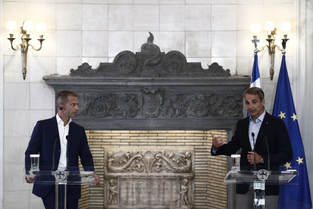 Μητσοτάκης: Κλείνουν οι λέσχες των οργανωμένων οπαδών – Τσέφεριν: Είναι ο καρκίνος του ποδοσφαίρου