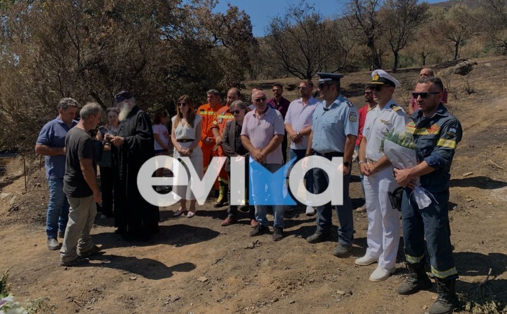 Πτώση Canadair στην Κάρυστο: «Βουβός» πόνος στο 9ήμερο μνημόσυνο των δύο πιλότων